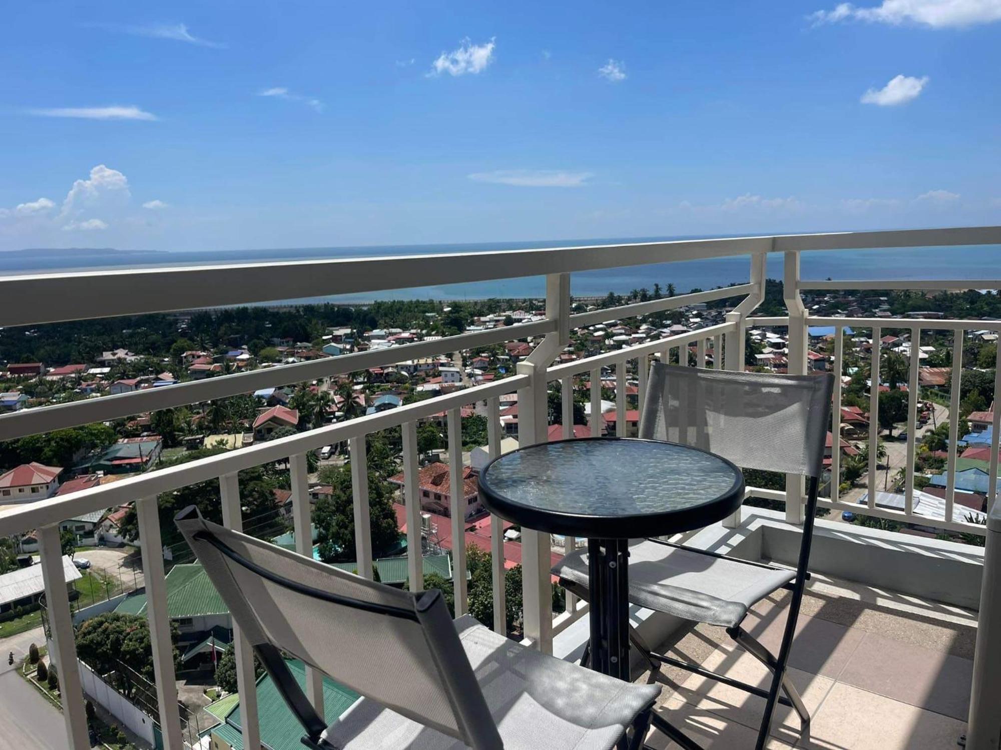 Verdon Parc Davao City With Balcony By Darpm Ngoại thất bức ảnh