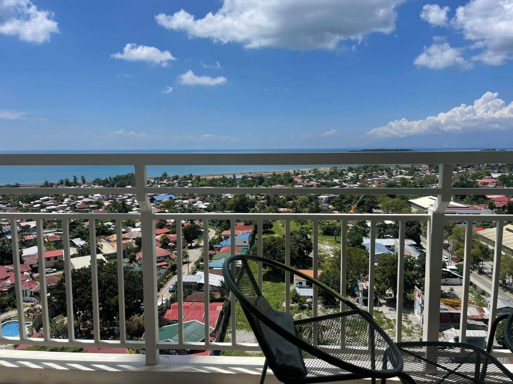 Verdon Parc Davao City With Balcony By Darpm Ngoại thất bức ảnh