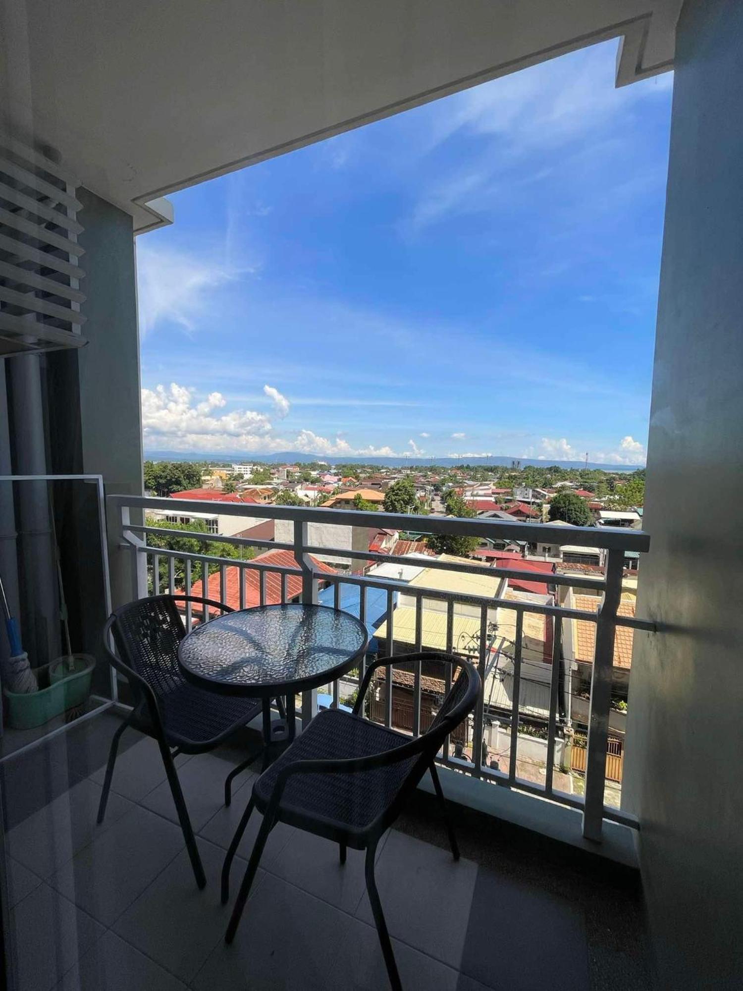 Verdon Parc Davao City With Balcony By Darpm Ngoại thất bức ảnh